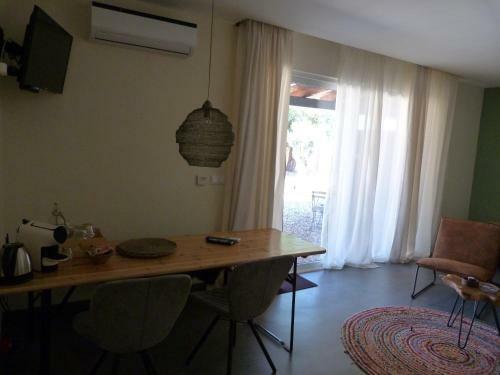 Trendy And Luxe Bed & Breakfast