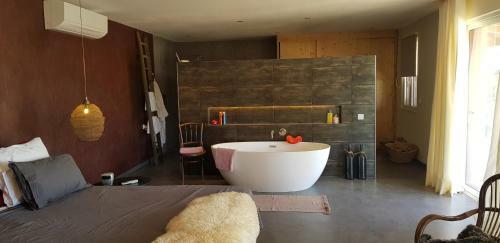 Trendy And Luxe Bed & Breakfast