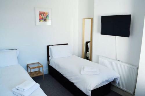 No.7 Town House - Private Parking Town Ctr Wifi