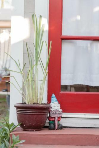 Charming Tiny Home With A Private Hot Tub