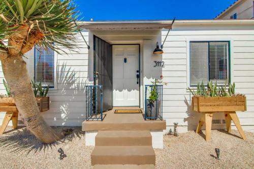 Modern Stylish Home In Fishermans Village