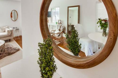 Modern Stylish Home In Fishermans Village