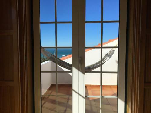 Bed & Breakfast Surf Lodge - Villa Dos Irm�os