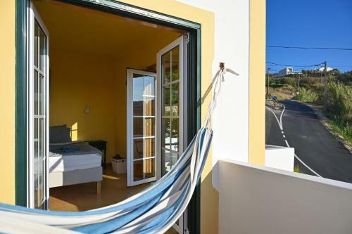 Bed & Breakfast Surf Lodge - Villa Dos Irm�os