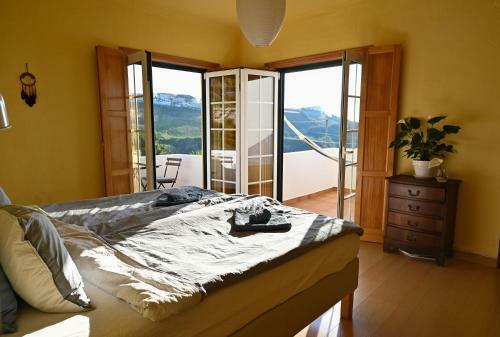 Bed & Breakfast Surf Lodge - Villa Dos Irm�os
