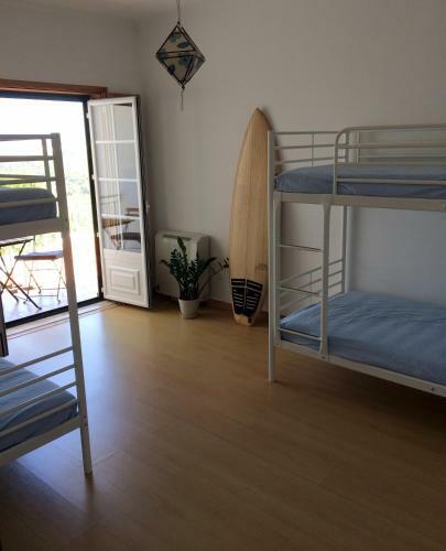 Bed & Breakfast Surf Lodge - Villa Dos Irm�os