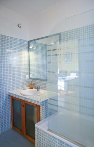 Bed & Breakfast Surf Lodge - Villa Dos Irm�os