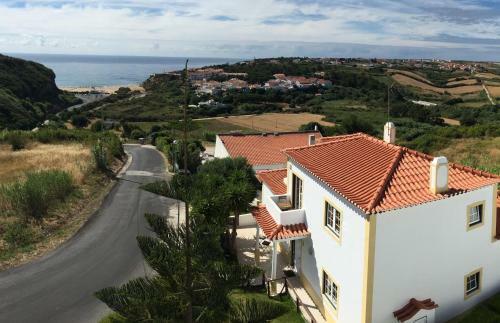 Bed & Breakfast Surf Lodge - Villa Dos Irm�os