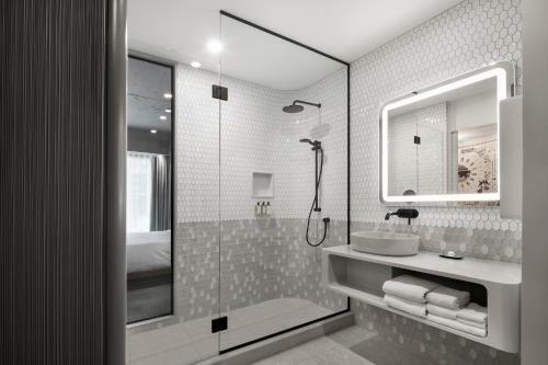 Hotel Le Germain Montreal - Superior Queen Cb