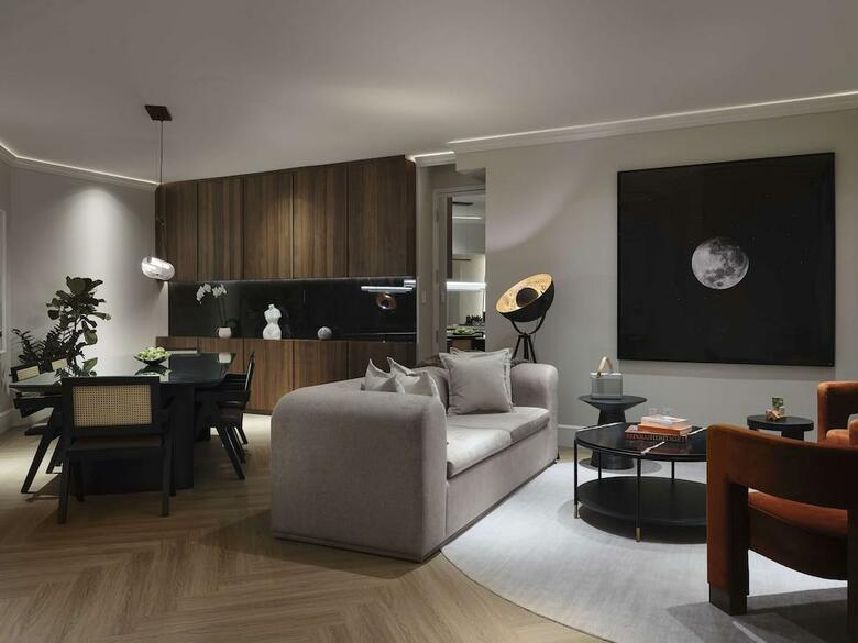 Loews Hotel Vogue