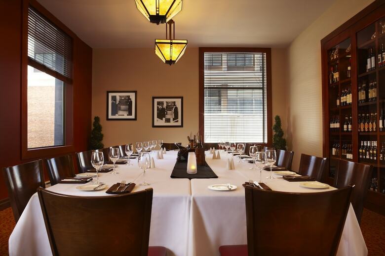 Lord Elgin Hotel