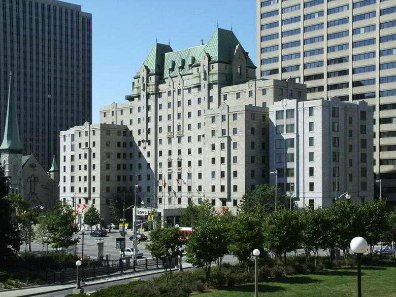 Lord Elgin Hotel