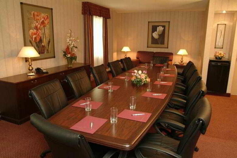 Lord Elgin Hotel