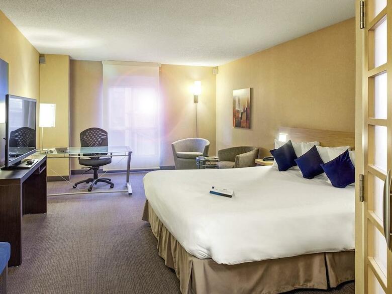 Hotel Novotel Toronto Center
