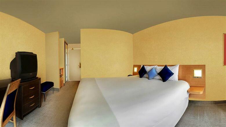 Hotel Novotel Toronto North York