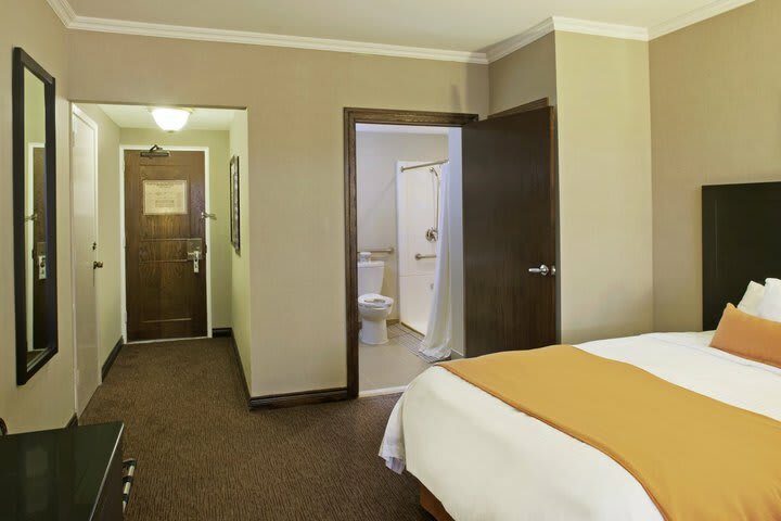 Hotel Delta Toronto East