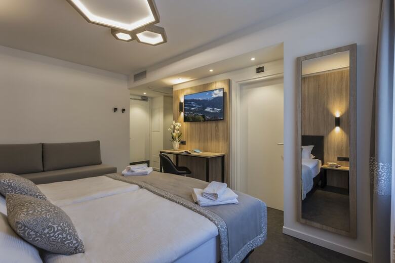 Tourist Hotel