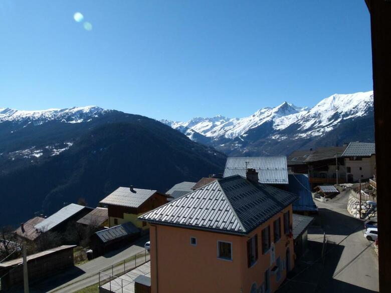 Hostal Chalet De La Yodine
