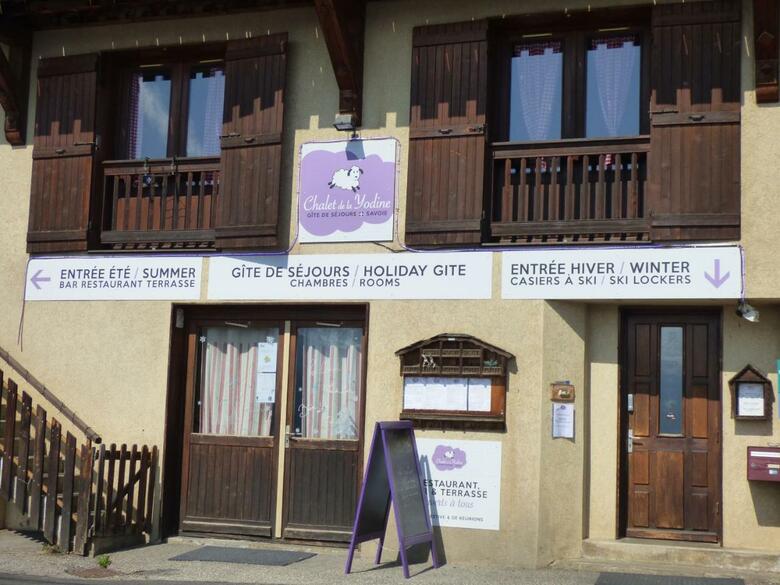 Hostal Chalet De La Yodine