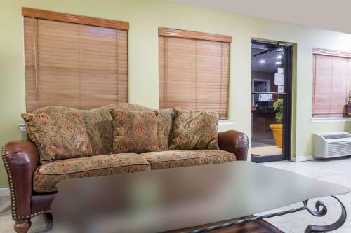 Motel Days Inn Orange