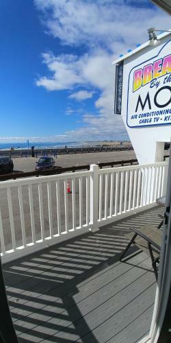 Aparthotel Breakers By The Sea