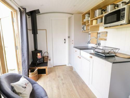 Betws View, Shepherd Hut