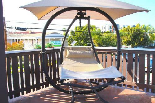 Stunning 2 Bdr W/ Rooftop Deck! Hillcrest/north P