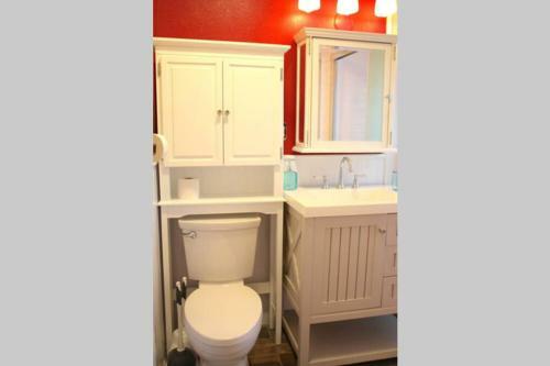 Stunning 2 Bdr W/ Rooftop Deck! Hillcrest/north P