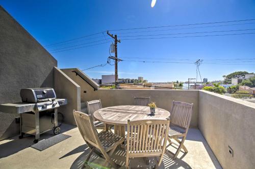 Upscale Beach Rowhome With Rooftop And Bay Views!