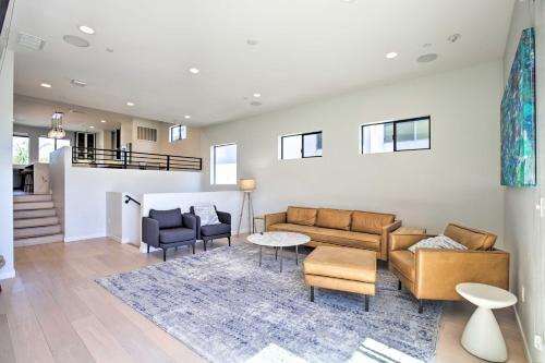Upscale Beach Rowhome With Rooftop And Bay Views!