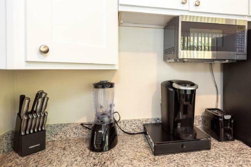 Apartamento Bright Stylish 2br With Pool Gym-15mins To Beach