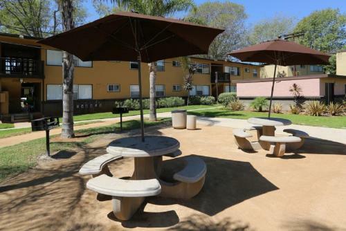 Apartamento Bright Stylish 2br With Pool Gym-15mins To Beach