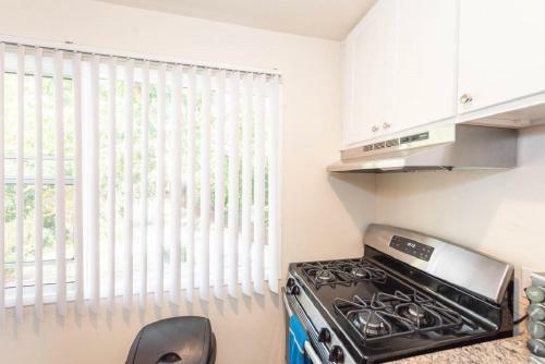 Apartamento Bright Stylish 2br With Pool Gym-15mins To Beach