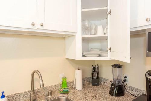 Apartamento Bright Stylish 2br With Pool Gym-15mins To Beach