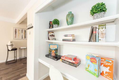 Apartamento Bright Stylish 2br With Pool Gym-15mins To Beach