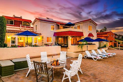 Sandy Pointe Beach Club
