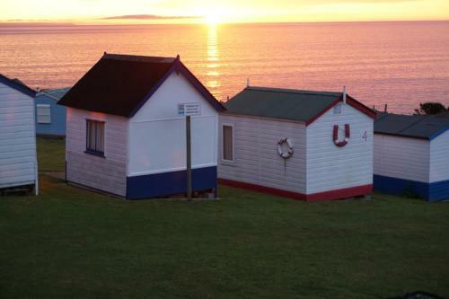 The Royal Clovelly Caravan With Sea Views