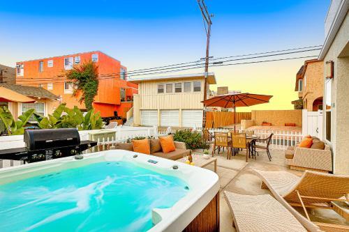 Mission Sands & Pacific Sunsets