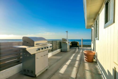 Sunset Cliffs Escape #2