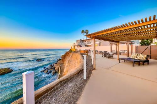 Sunset Cliffs Escape #2