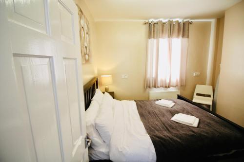 Modern 1 Bedroom Belfast Apartment A