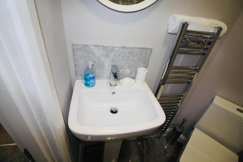 Modern 1 Bedroom Belfast Apartment A