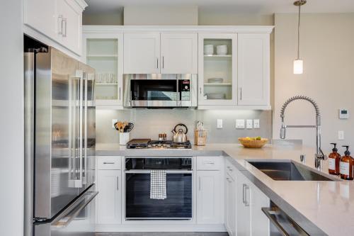 Bayside Cove Retreat