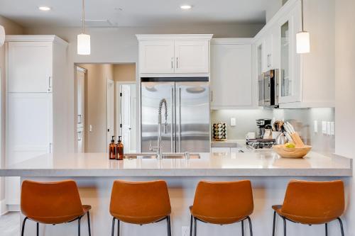Bayside Cove Retreat