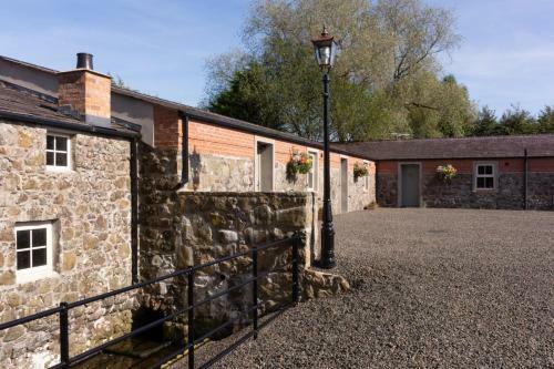 Bed & Breakfast Millbrae Lodges