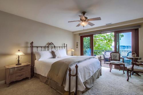 Bay Villa #3904