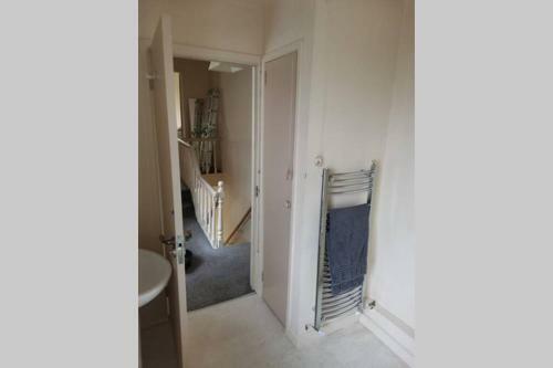 Entire, 2 Bed Town House On Donegall Rd
