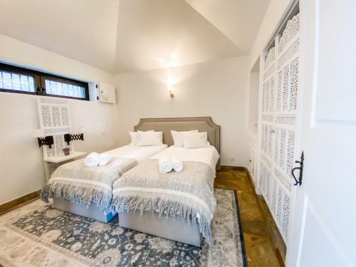 Romantic Luxury Douro Valley Villa And Vineyard