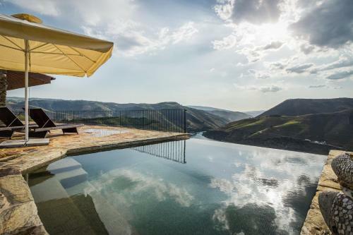 Romantic Luxury Douro Valley Villa And Vineyard