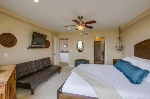 Bay Villa #3906